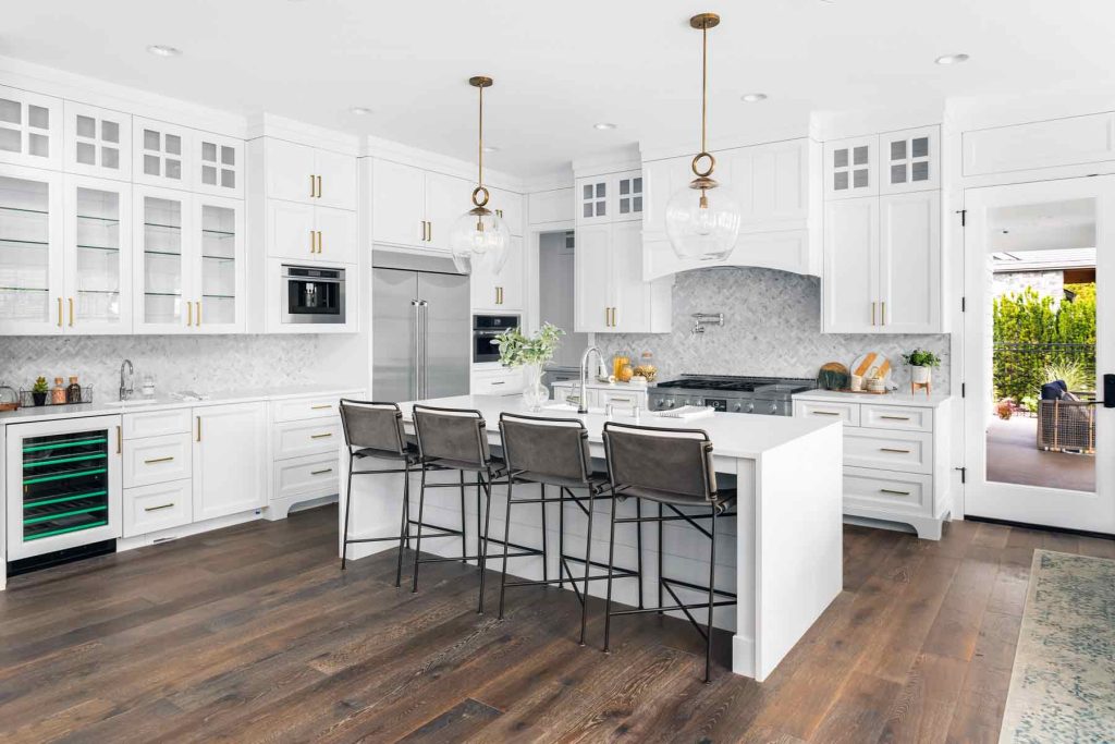 Modern kitchen remodel with custom cabinets and island in Los Angeles